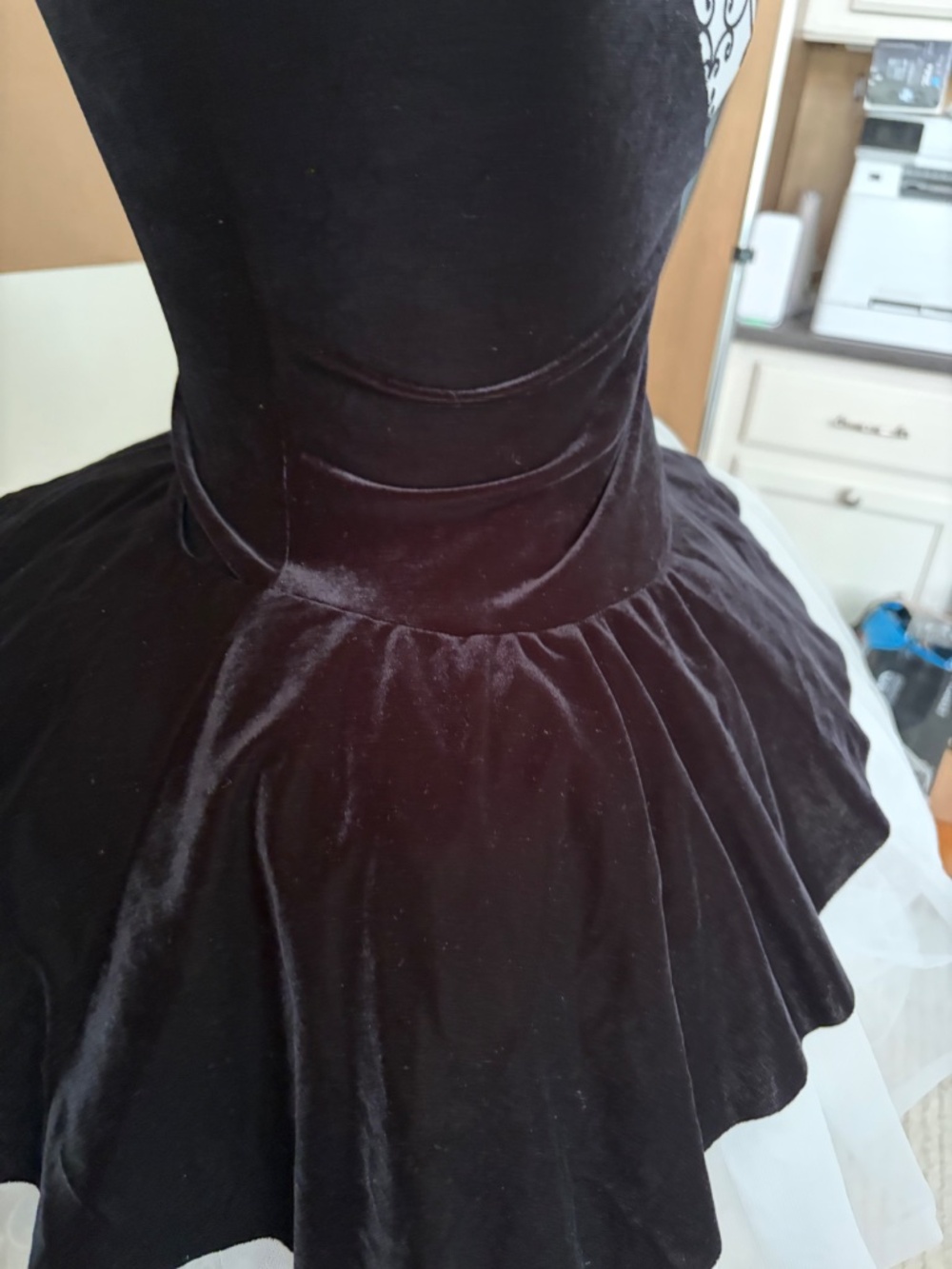 🖤 Luxury Asymmetrical Black Velvet Ballet Tulle with Arm Puffs & Rhinestones - Picture 9 of 15